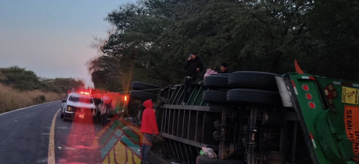 Luciernaga noticias | Camión con refrescos...