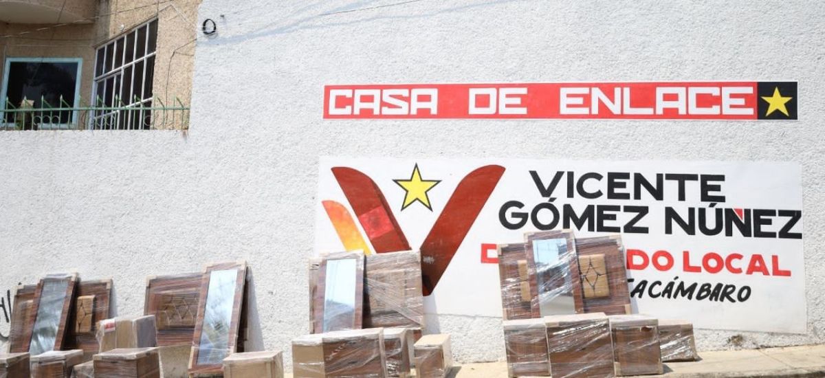 Luciernaga noticias | Vicente Gómez entreg...