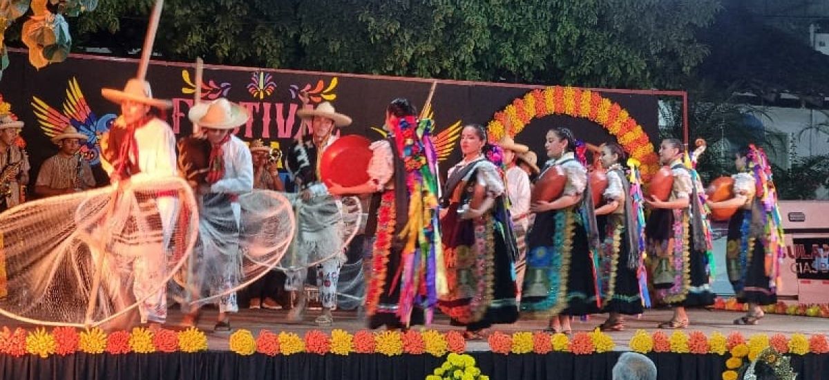 Luciernaga noticias | San Lucas honra a su...