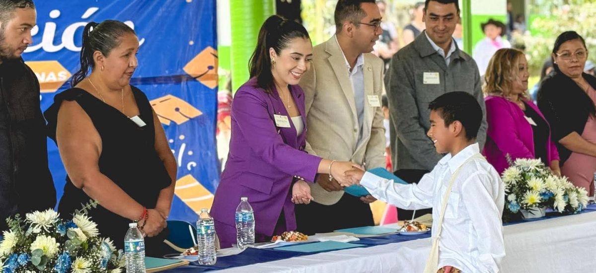 Luciernaga noticias | La educación es la b...