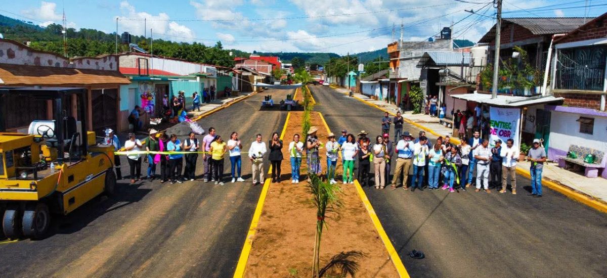 Luciernaga noticias | Cumple presidenta de...