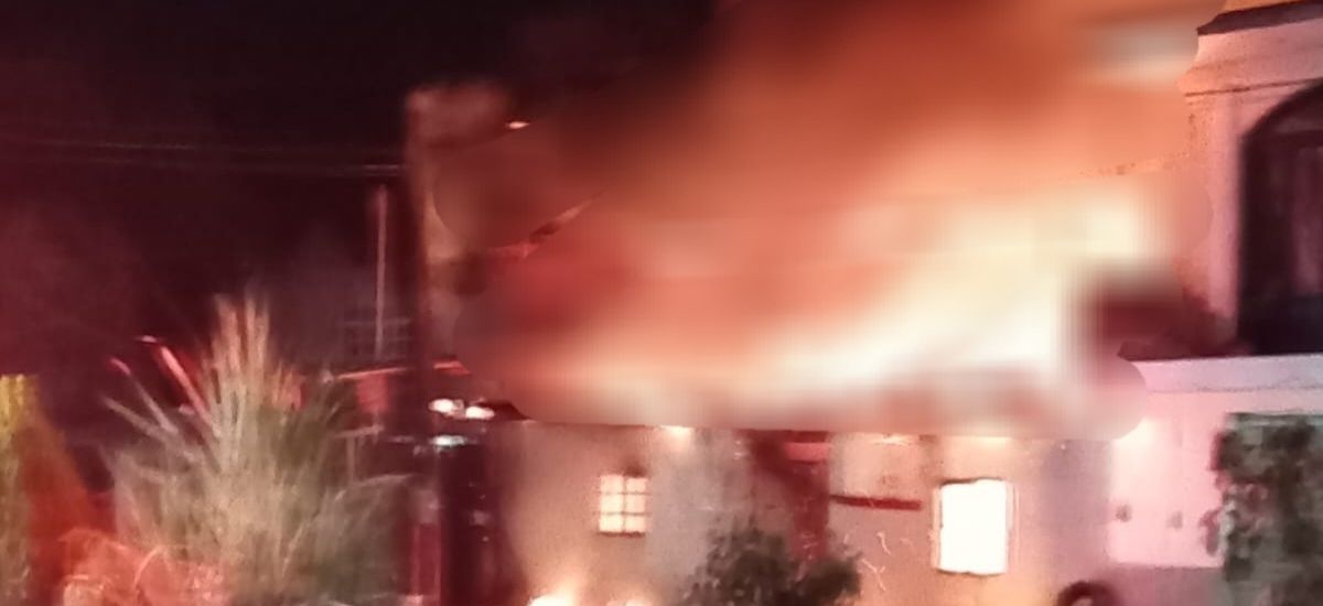 Luciernaga noticias | Voraz incendio arras...