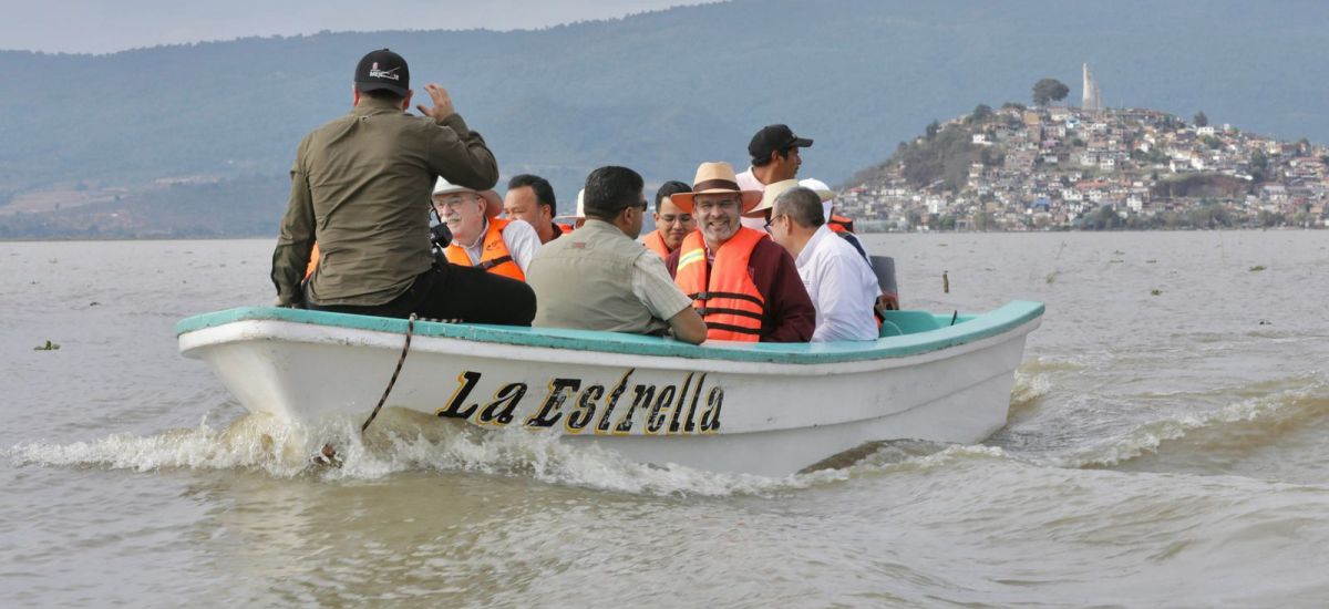 Luciernaga noticias | Bedolla impulsa recu...