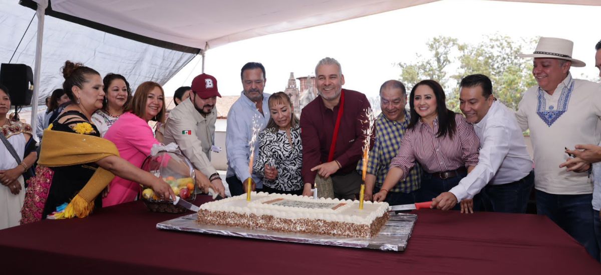 Luciernaga noticias | Bedolla destaca al m...