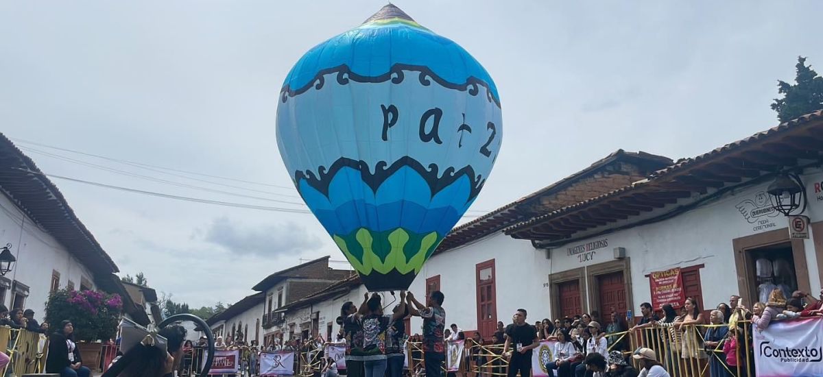 Se pintó de colores el cielo de...