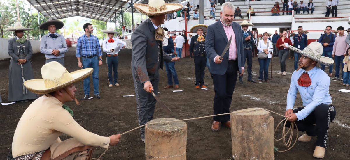 Luciernaga noticias | Gobernador inaugura...