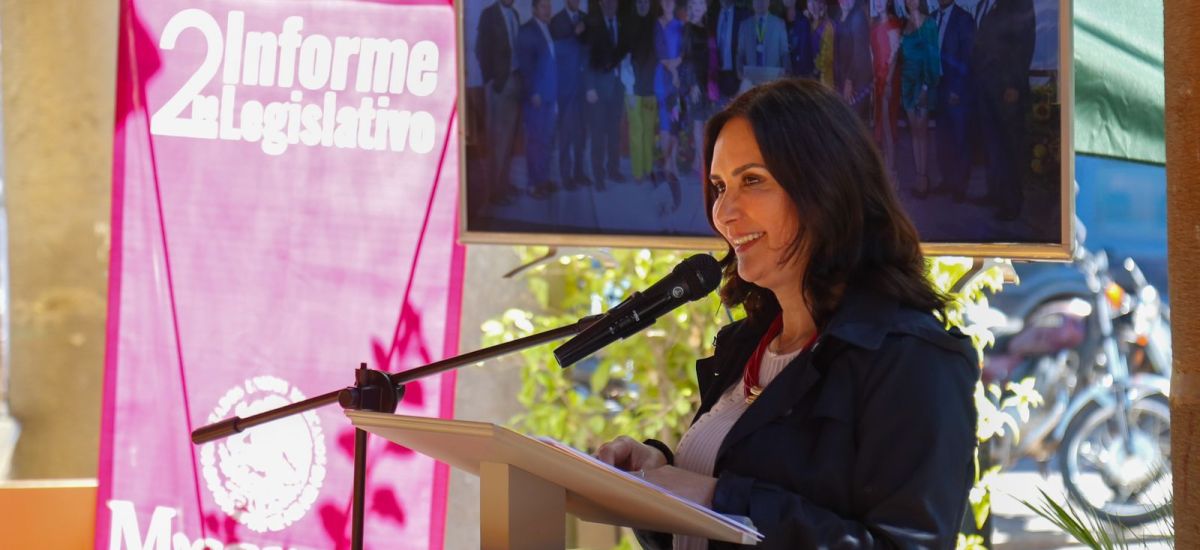 La diputada federal Macarena Chávez Flores rinde...