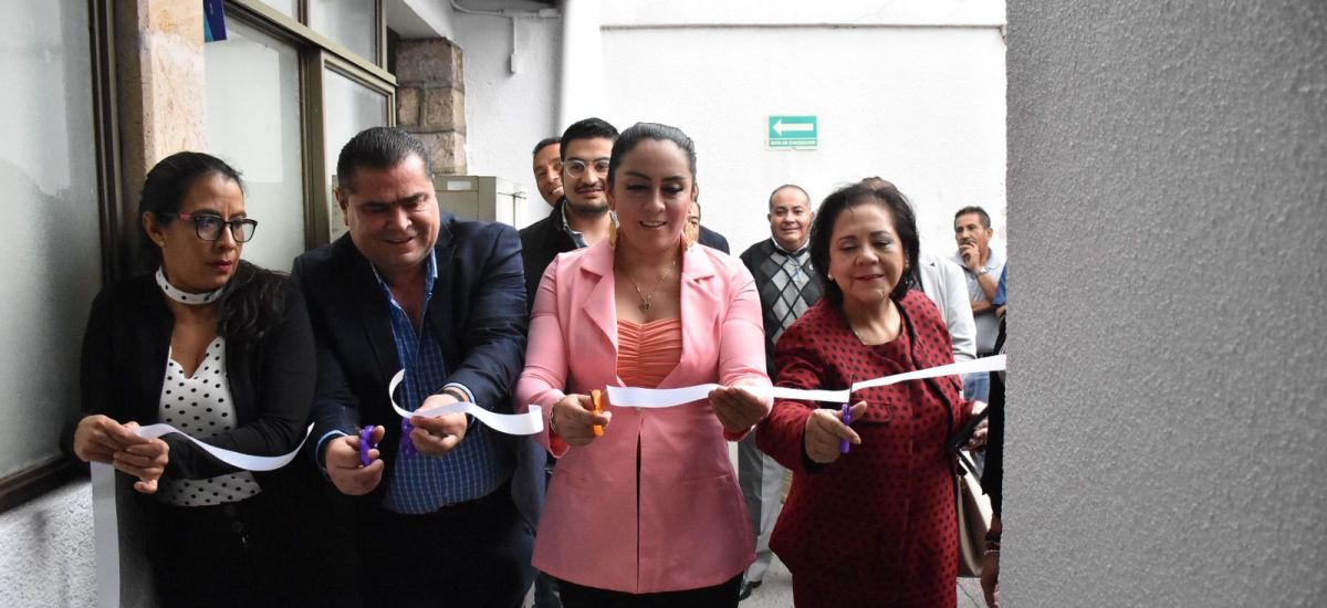 Entrega 75 Legislatura Sala de Capacitación a...