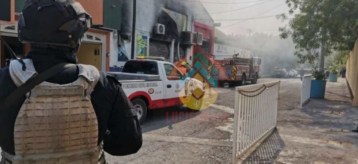 Se incendia centro recreativo en Apatzingán