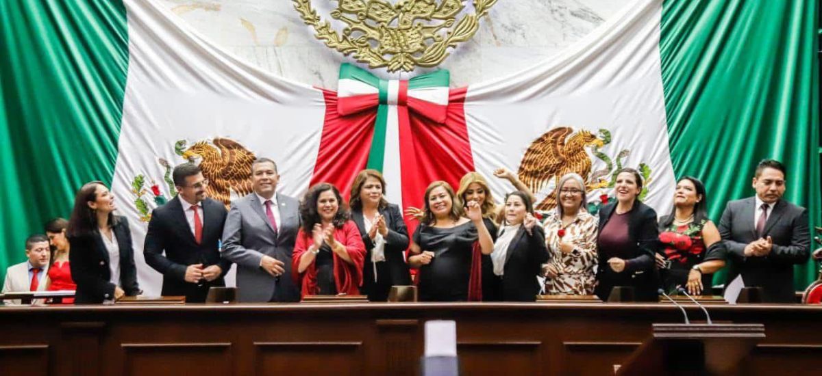 Luciernaga noticias | En 100 días legislan...