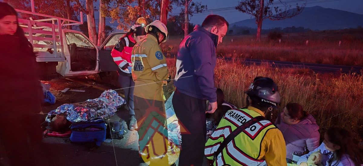 Luciernaga noticias | Ch*que de camioneta...