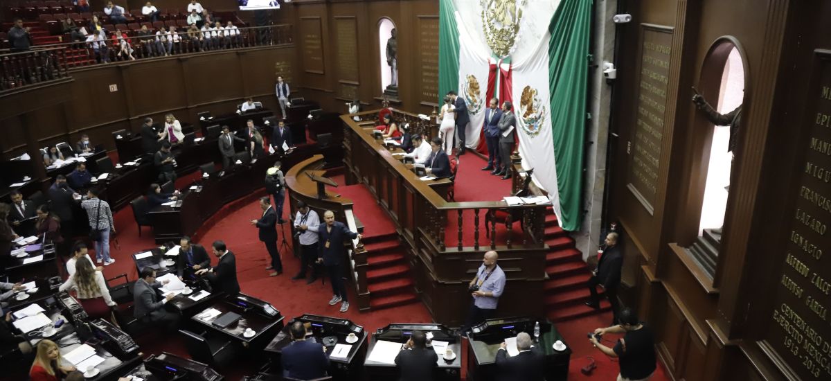Luciernaga noticias | Congreso avala convo...