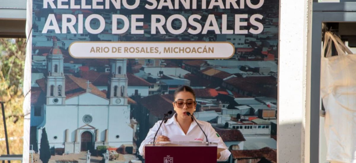 Luciernaga noticias | Inaugura Yohana Mend...