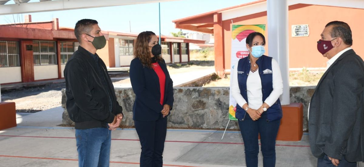 Dignifica IIFEEM espacios en secundaria de Morelia