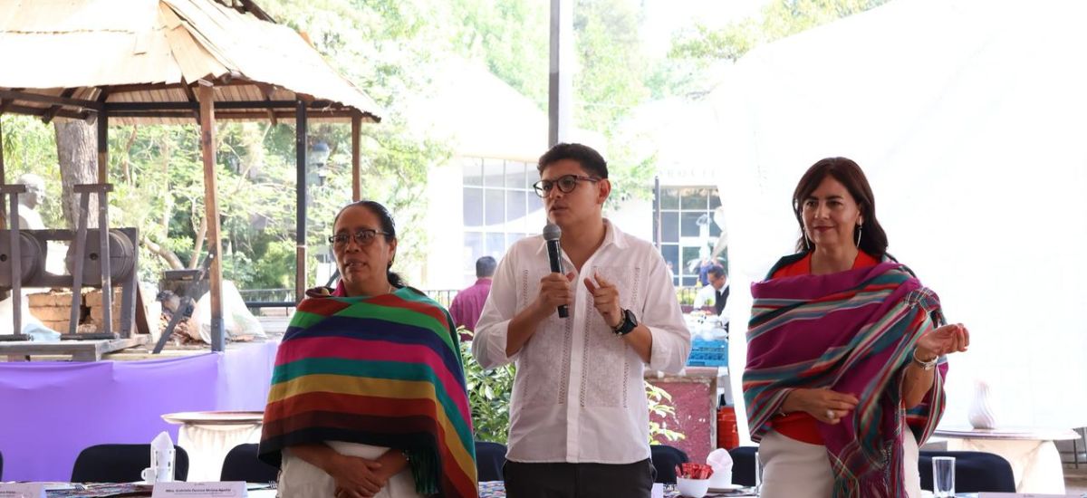 Luciernaga noticias | Celebran a mamás art...