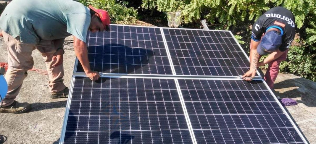 El Gobierno de Carácuaro instala paneles solares...