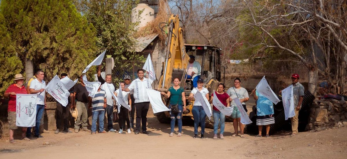 Luciernaga noticias | La alcaldesa Aralia...