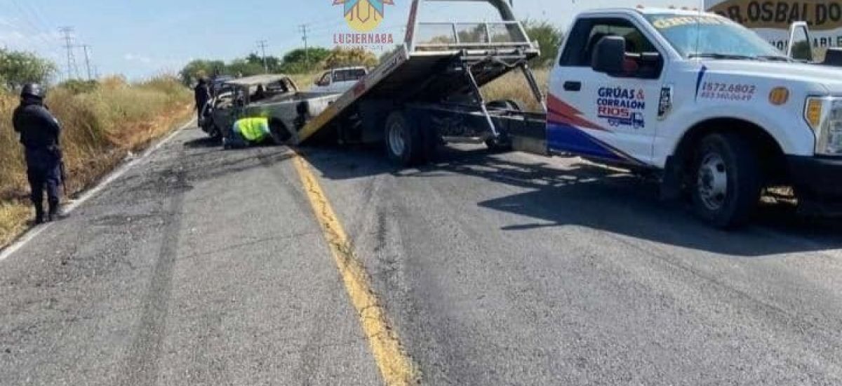 Tres heridos en choque de 2 camionetas...