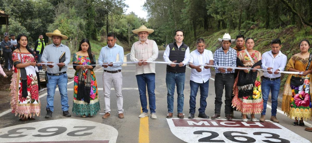 Luciernaga noticias | Bedolla inaugura car...
