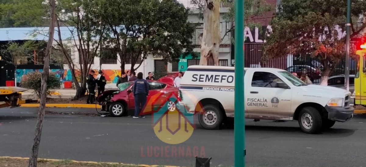 Luciernaga noticias | Choque de auto contr...