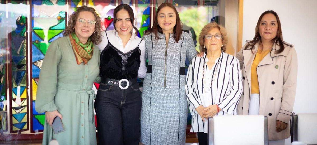 Luciernaga noticias | El diálogo con las a...
