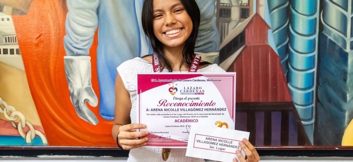 Luciernaga noticias | Estudiantes del Cecy...