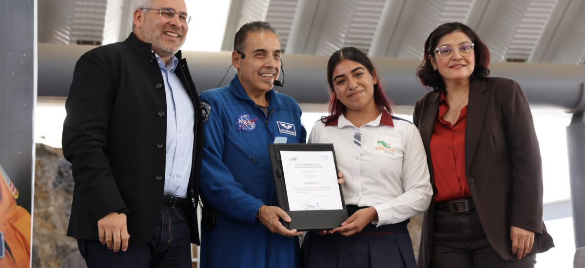 Luciernaga noticias | Bedolla y astronauta...