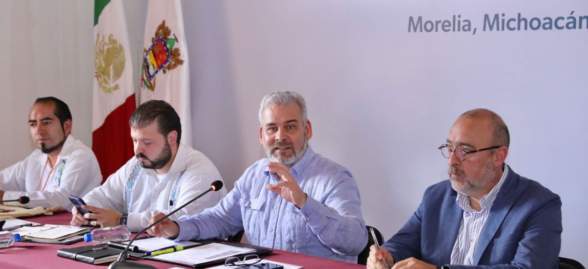 Luciernaga noticias | Bedolla respalda aut...