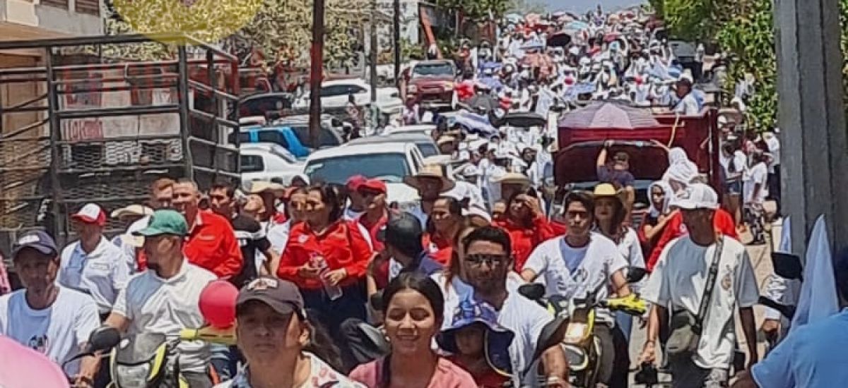 Multitudinario arranque de campaña en Tiquicheo