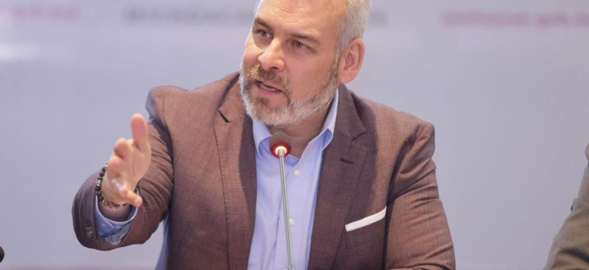 Luciernaga noticias | Bedolla condena homi...