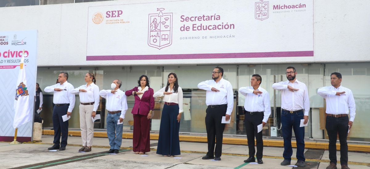 Luciernaga noticias | Reconoce Gabriela Mo...