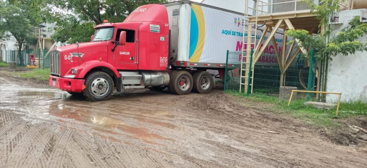 Arriba a Tabasco ayuda humanitaria enviada por...