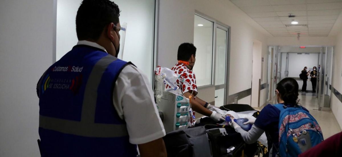 Inicia traslado de pacientes hospitalizados a nuevas...