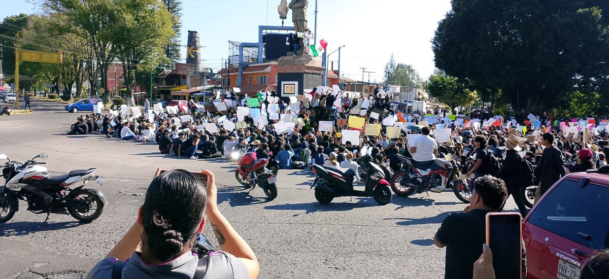 Luciernaga noticias | Manifestaciones en U...