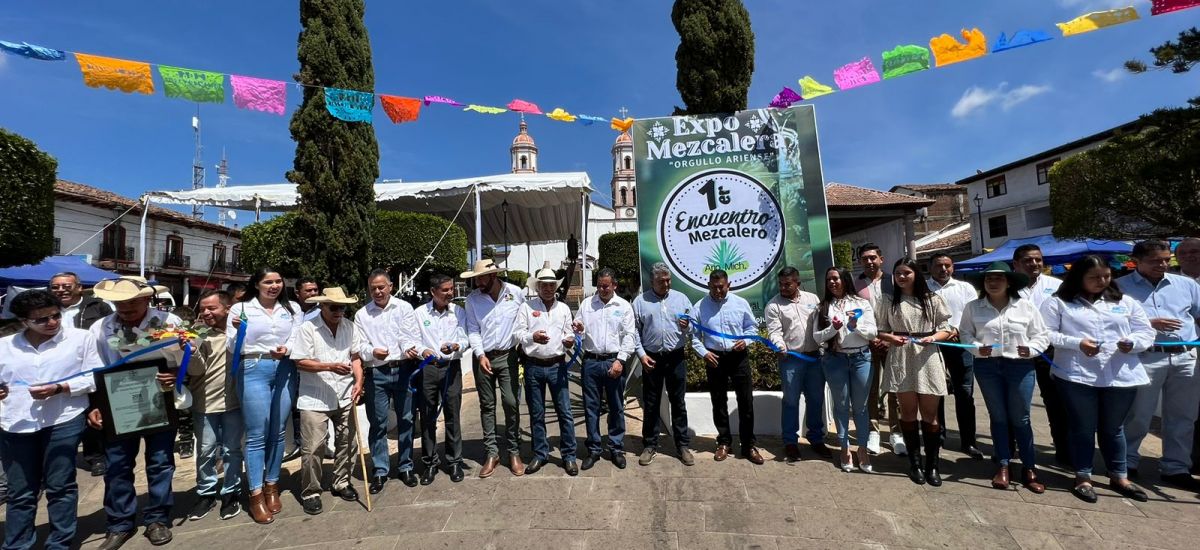 Ayuntamiento de Ario inaugura  “Expo Mezcalera y...