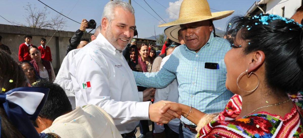 Luciernaga noticias | Con Faeispum, 84 obr...