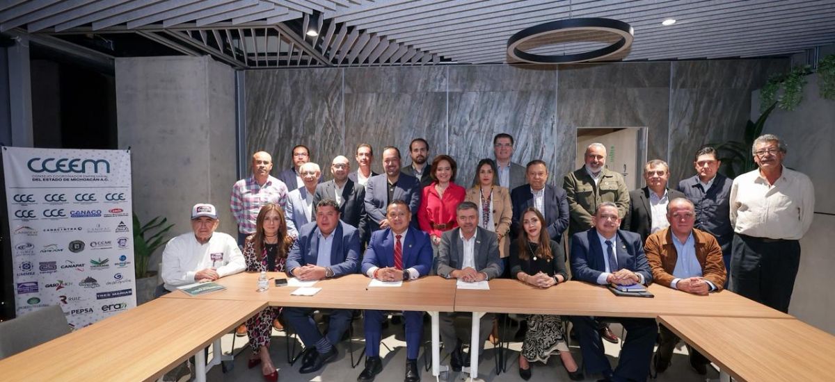 Luciernaga noticias | Presenta Carlos Torr...