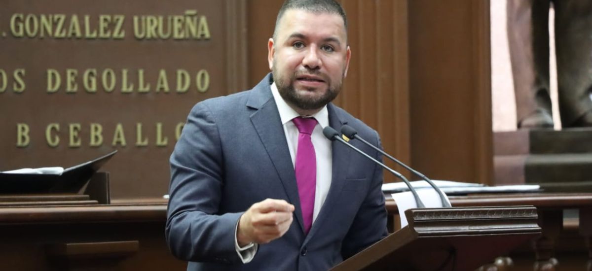 Luciernaga noticias | Reyes Galindo presen...