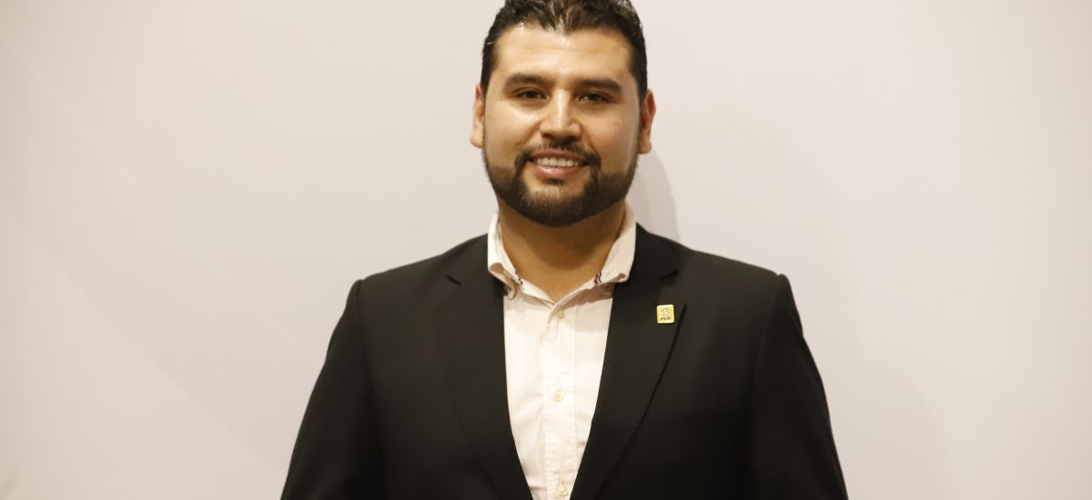 Se reincorpora Octavio Ocampo Córdova como diputado...