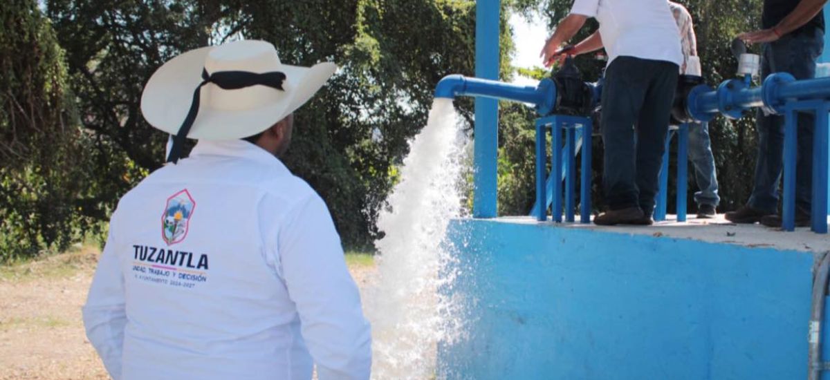 Tuzantla celebra el acceso al agua potable...