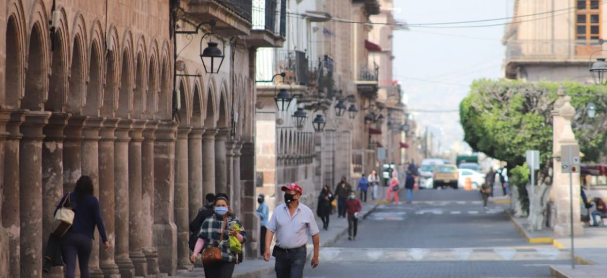 Ajustan medidas sanitarias en Morelia para frenar...