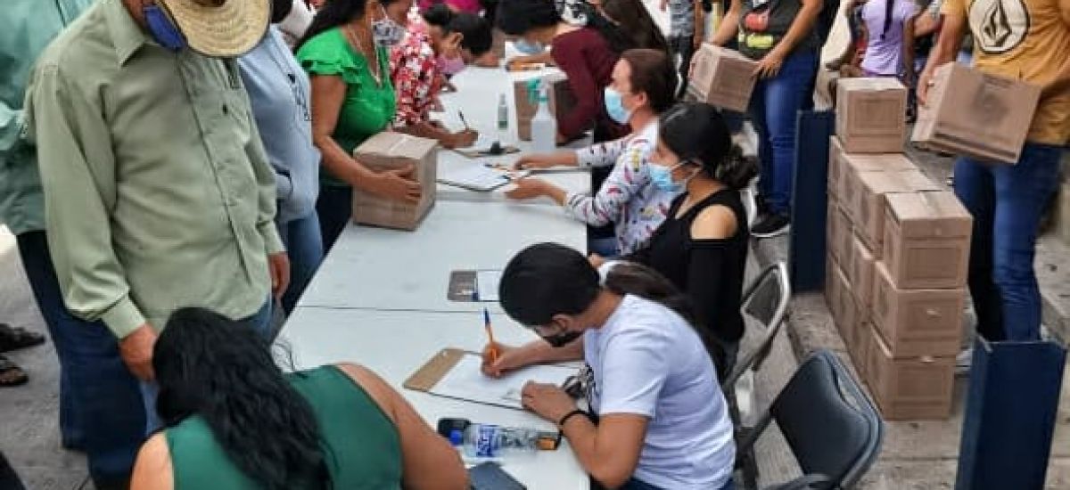 DIF Michoacán entrega más apoyos a familias...