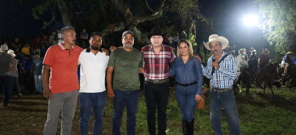 Luciernaga noticias | Apoya Vicente Gómez...