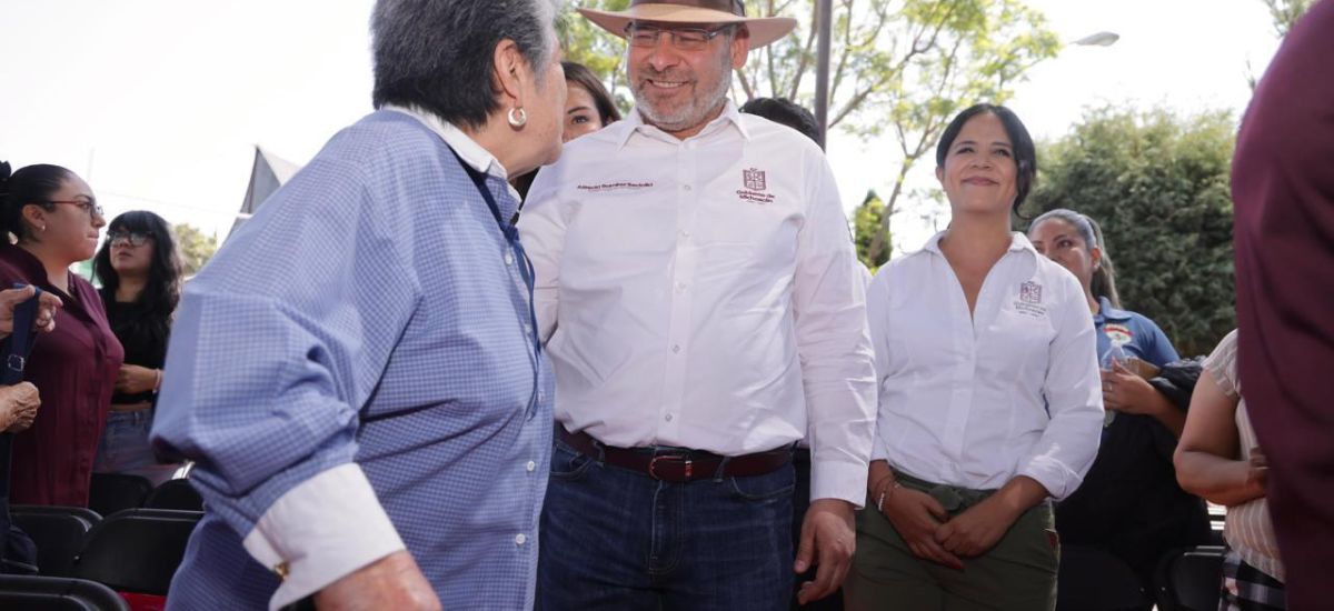 Luciernaga noticias | Bedolla defiende a m...